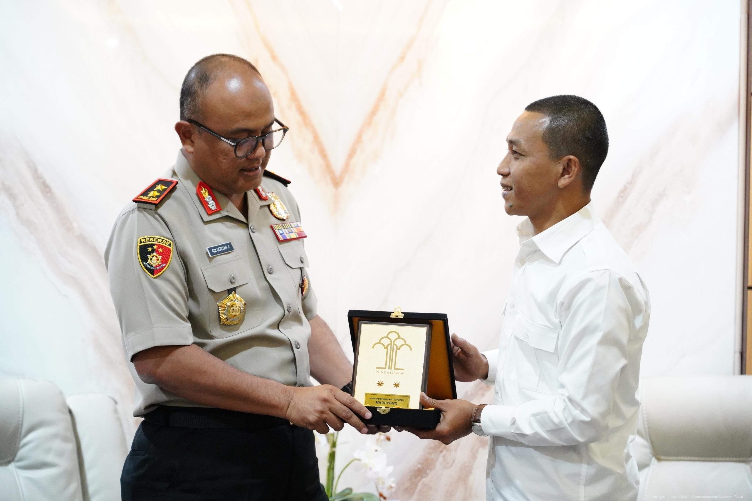 8ac4c08b-caca-4605-8922-0863a5d1ac0b