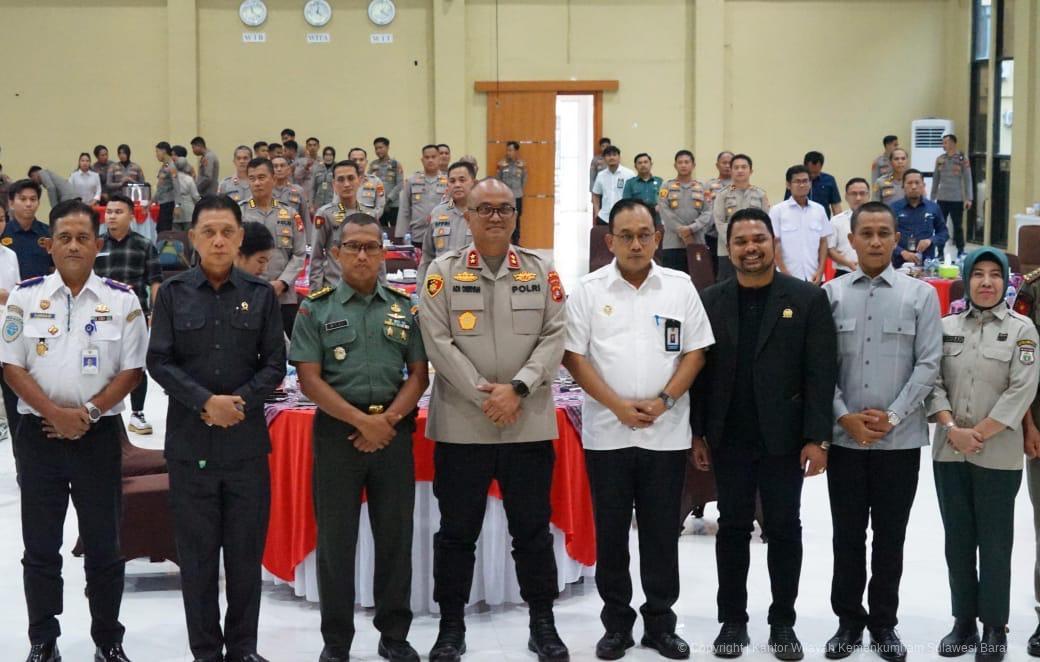 8ae95702-e4bf-45d2-b73c-369a37d06096