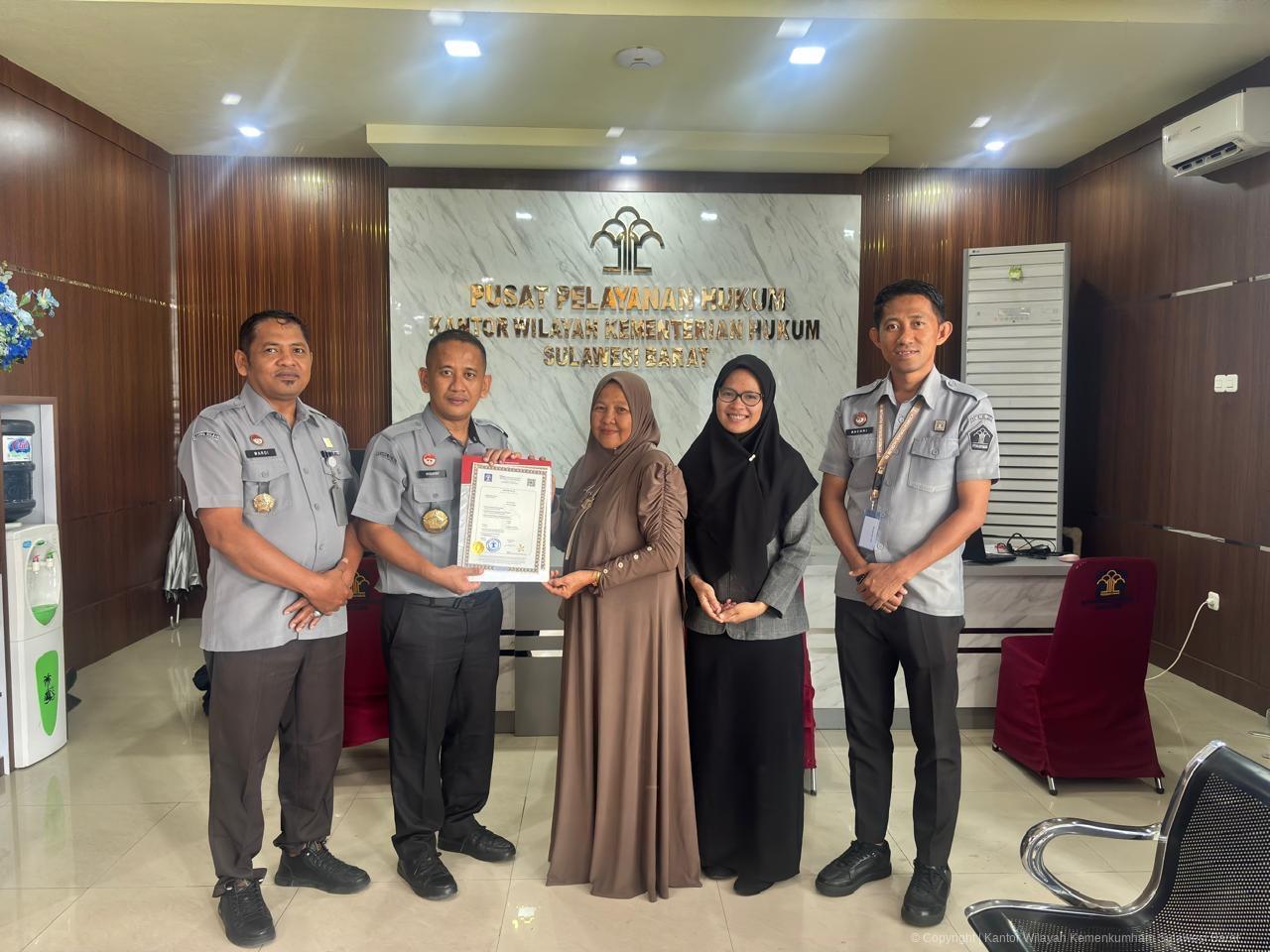 8d109c35-c54d-484b-a1bc-46c459cc5ce4