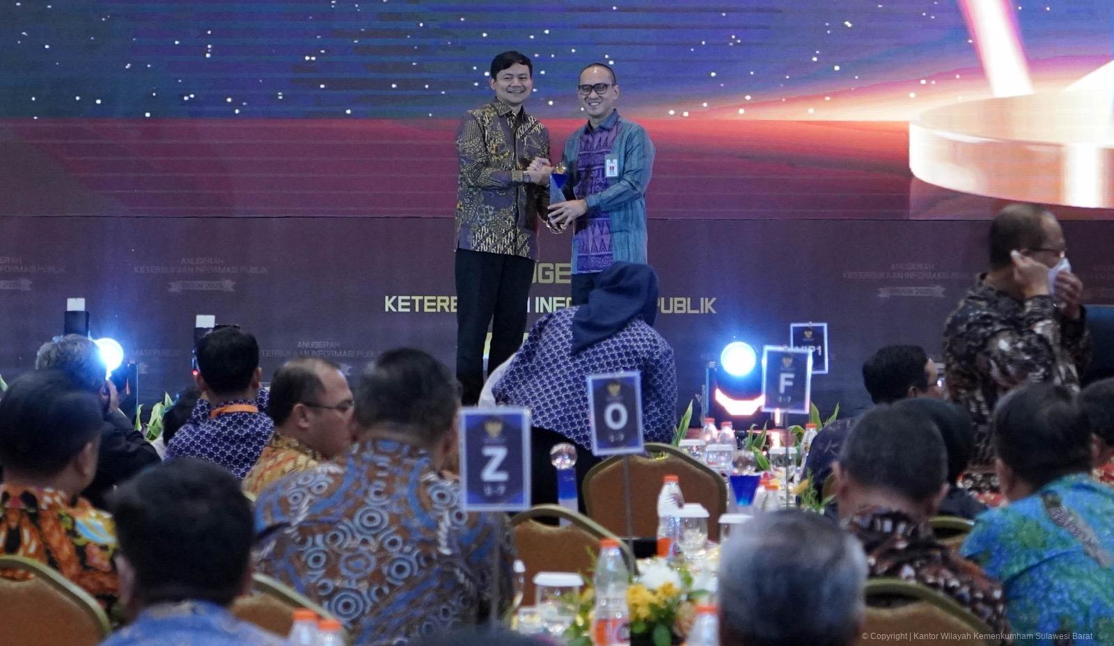 9950135f-1158-454e-823e-71e41a7bfd6c