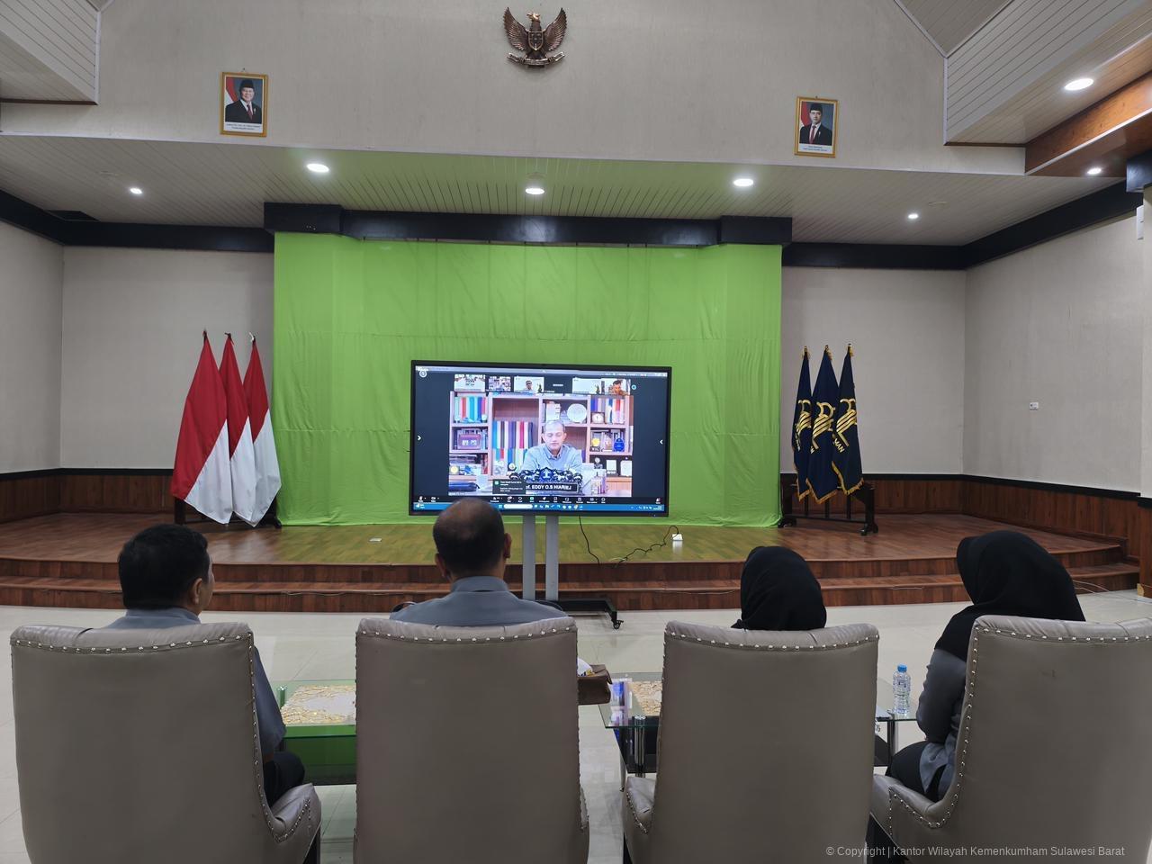 a0b8e384-04e5-4cb8-8cc1-a8fac0452ecb