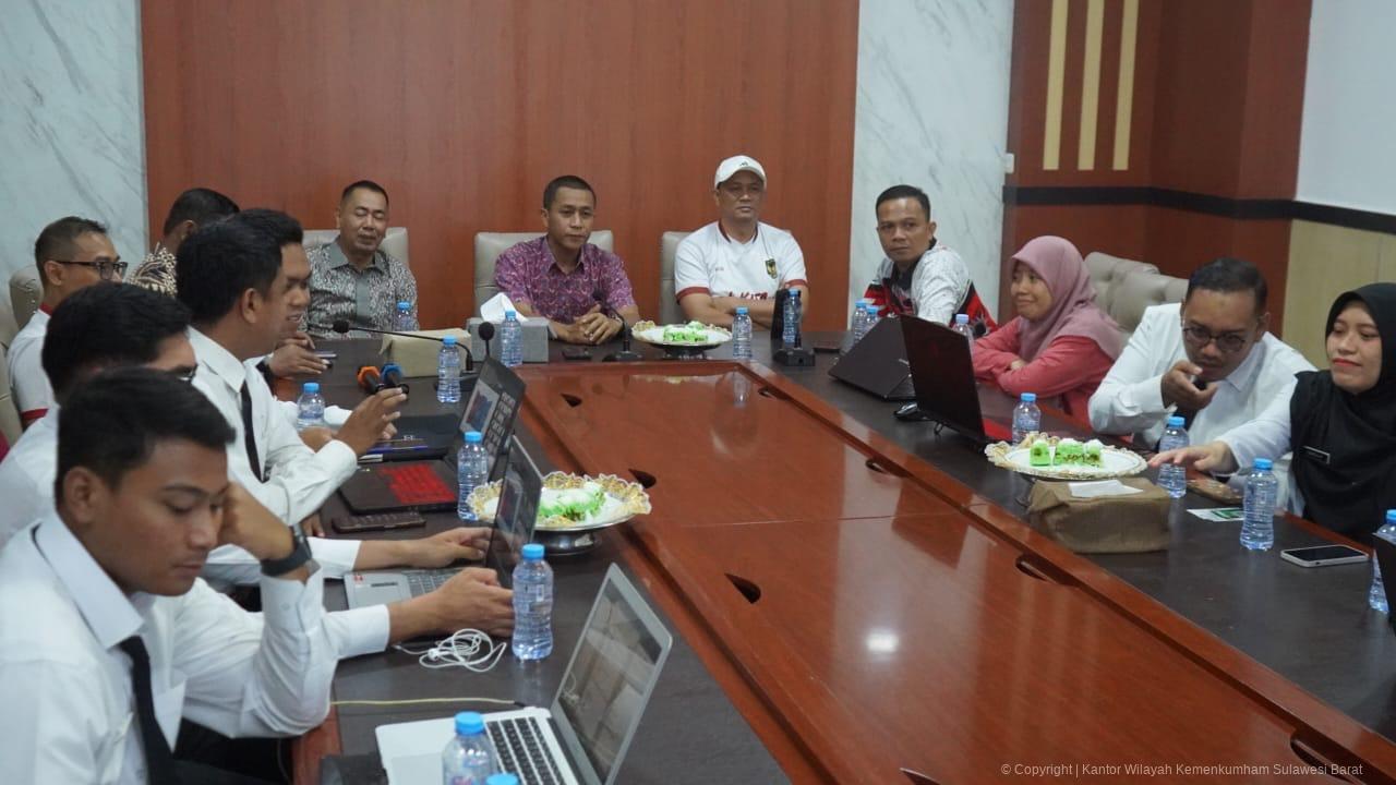 Kakanwil Kemenkum Sulbar Bersama Kadiv P3H dan Jajaran Hadiri Penutupan Latsar CPNS Tahun 2025