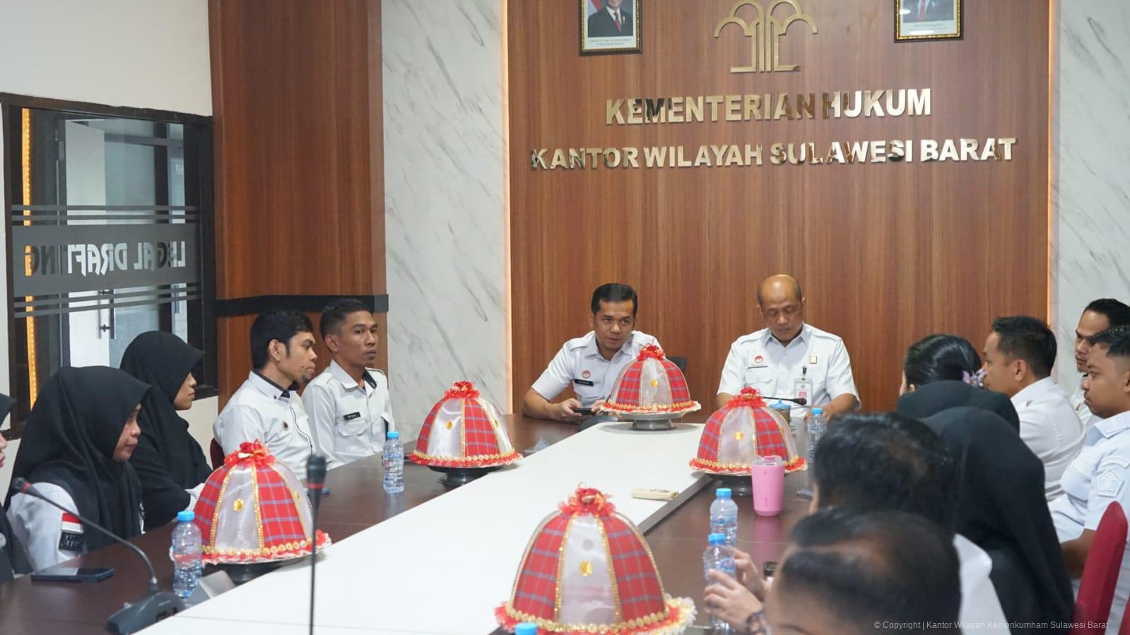 Kakanwil Kemenkum Sulbar Evaluasi Kinerja Divisi P3H