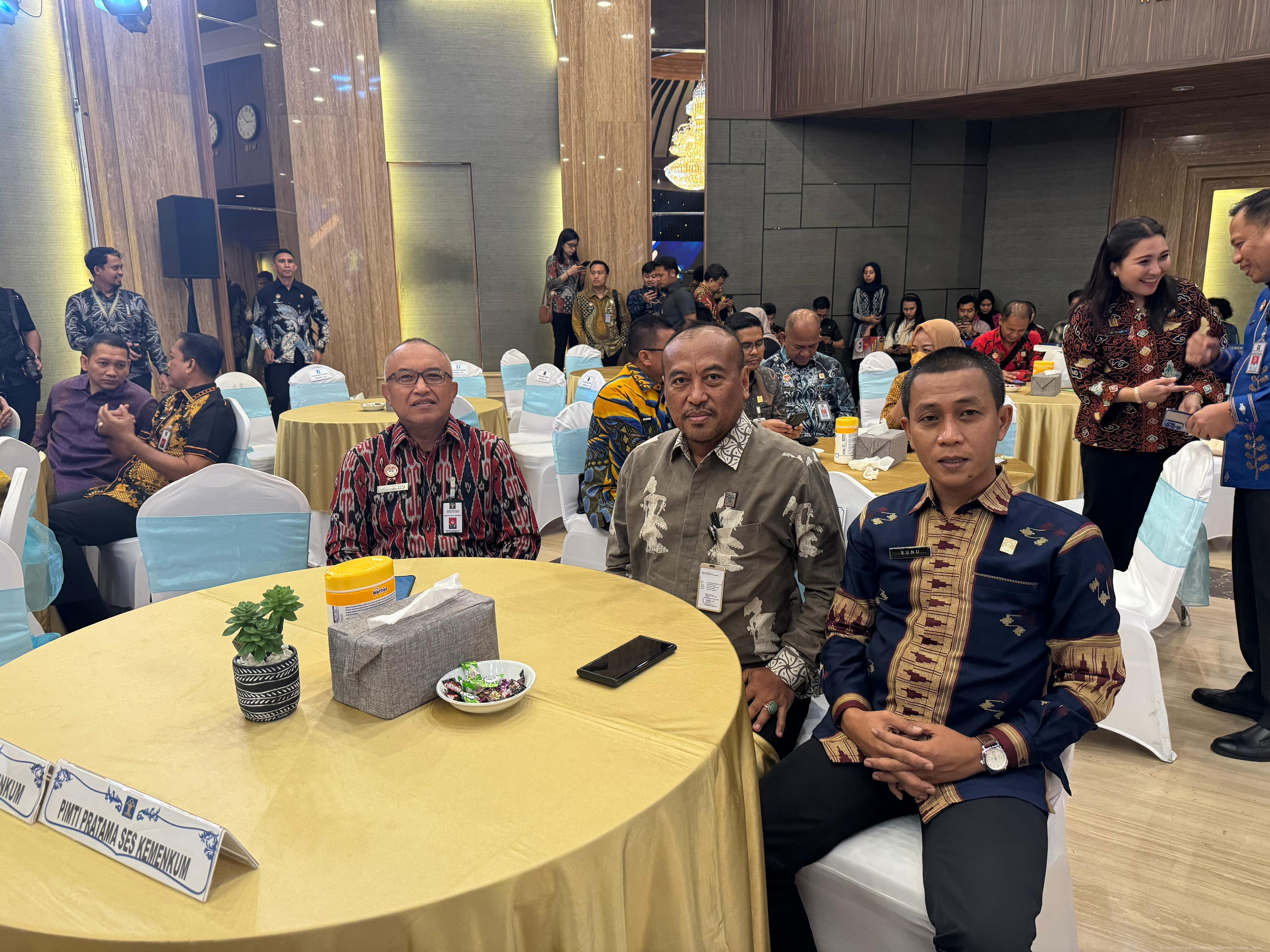 Kemenkum Sulbar Hadiri Peluncuran Posbankum Desa/Kelurahan dan Portal Informasi Hukum, Perkuat Akses Keadilan Masyarakat
